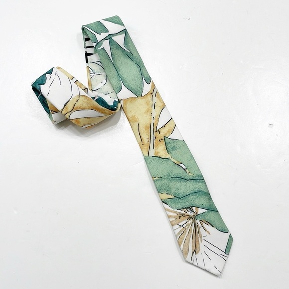 Leaf print slim tie - Picture 1 of 3